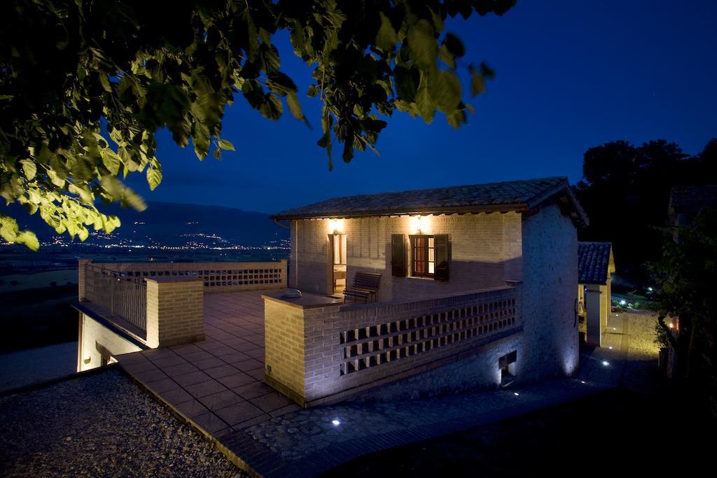 Agriturismo Il Girasole Montefalco Zimmer foto