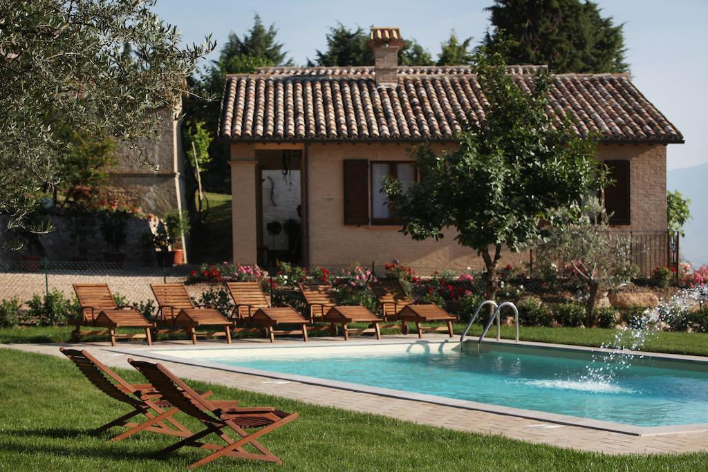 Agriturismo Il Girasole Montefalco Zimmer foto